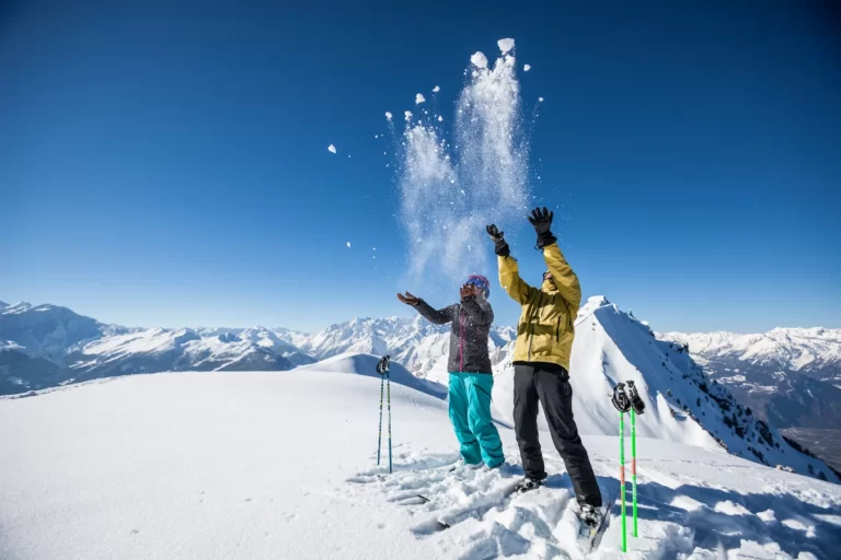 skiers enjoying snow, La Tsoumaz