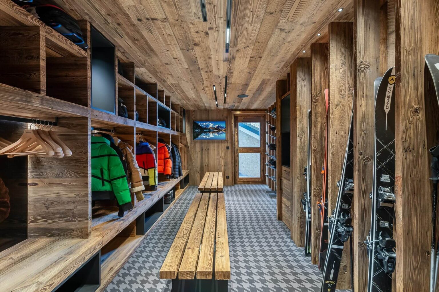 Chalet Bruxellois ski room