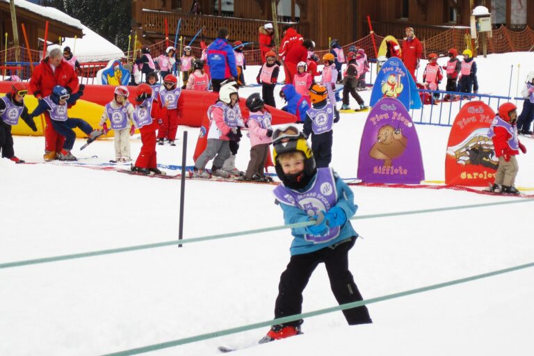 kids at the ski school
