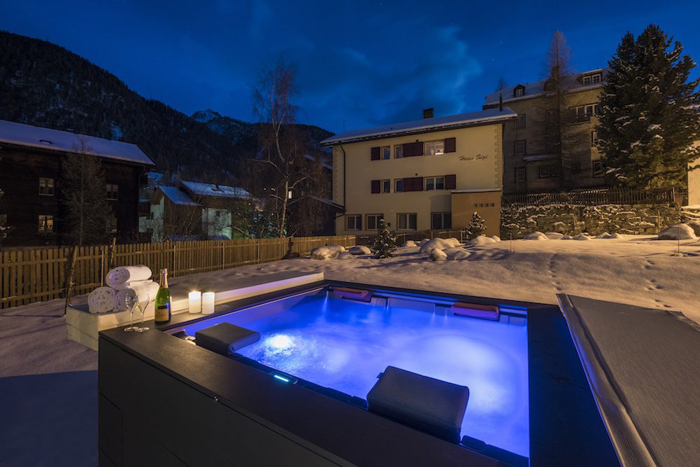 Christiania apartment 2, outdoor hot tub, Zermatt