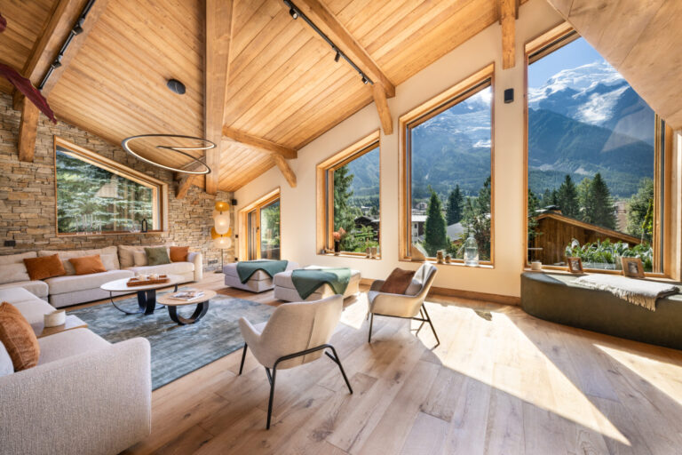 Granite Mountain Lodge living room, chamonix