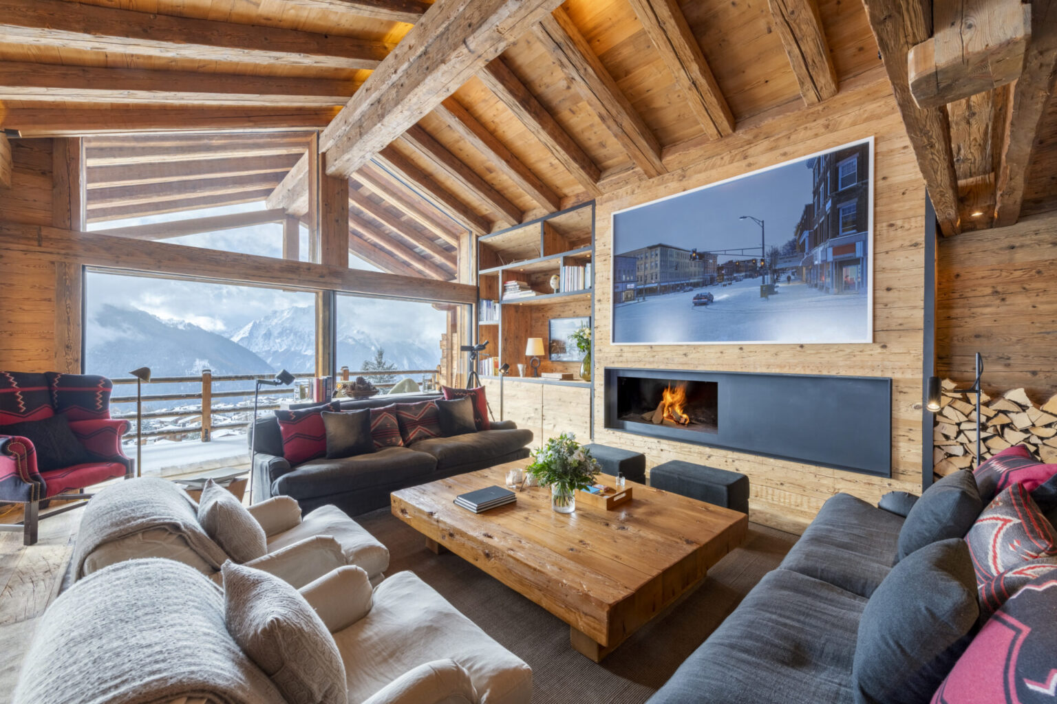 Marmotte penthouse living room with view, Verbier