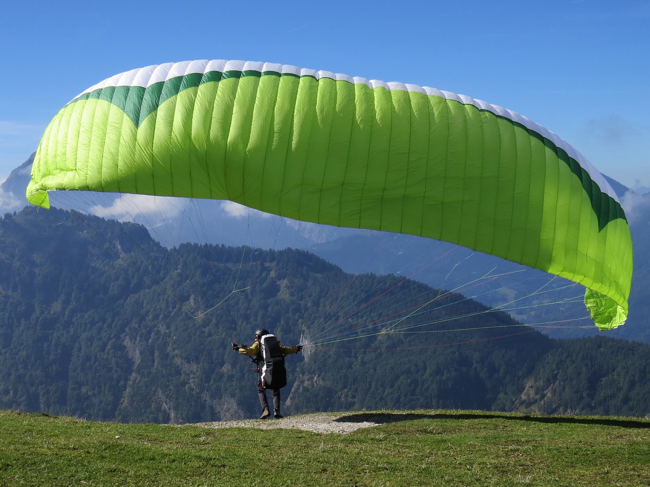 paragliding summer in the Alps