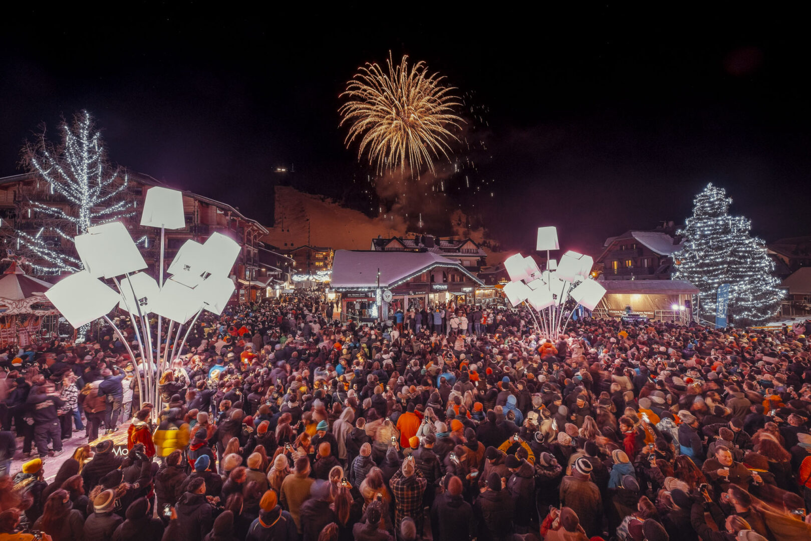 Morzine by night